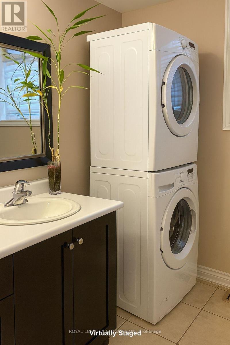 23a Yarrow Road, Toronto, Ontario  M6M 4E2 - Photo 5 - W12556934