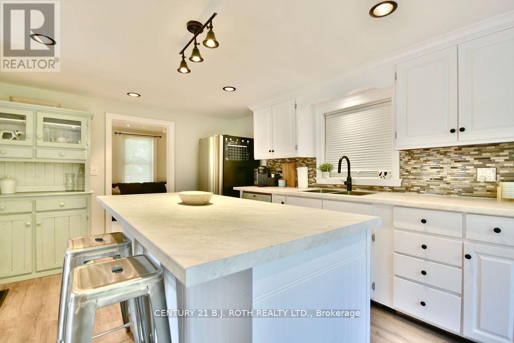 1691 4th Line N, Oro-Medonte, Ontario  L0L 2L0 - Photo 13 - S12558758