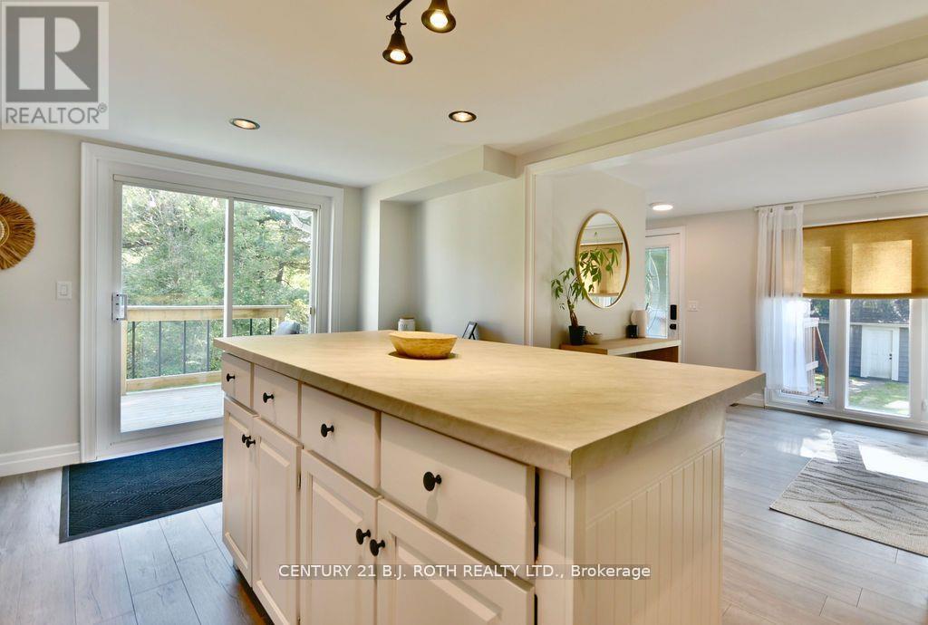 1691 4th Line N, Oro-Medonte, Ontario  L0L 2L0 - Photo 14 - S12558758