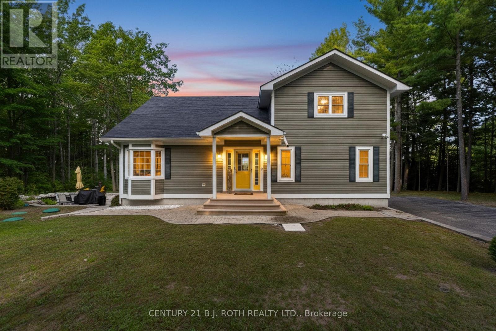 2710 PORTAGE TRAIL, Springwater, Ontario