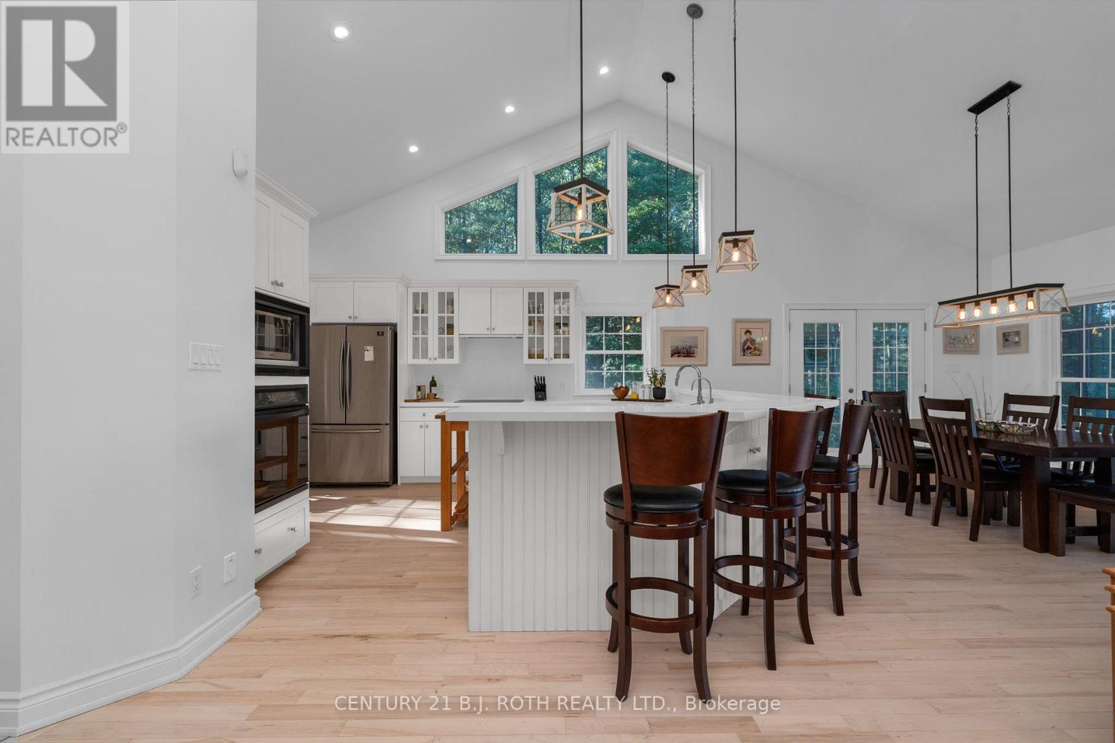 2710 Portage Trail, Springwater, Ontario  L9X 0J3 - Photo 10 - S12558840