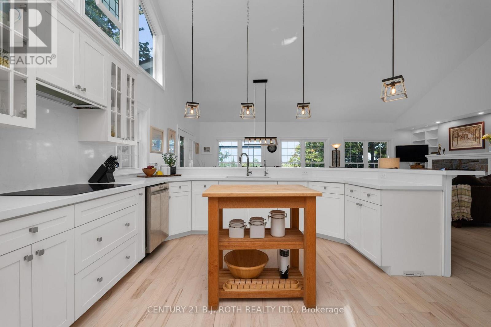 2710 Portage Trail, Springwater, Ontario  L9X 0J3 - Photo 12 - S12558840