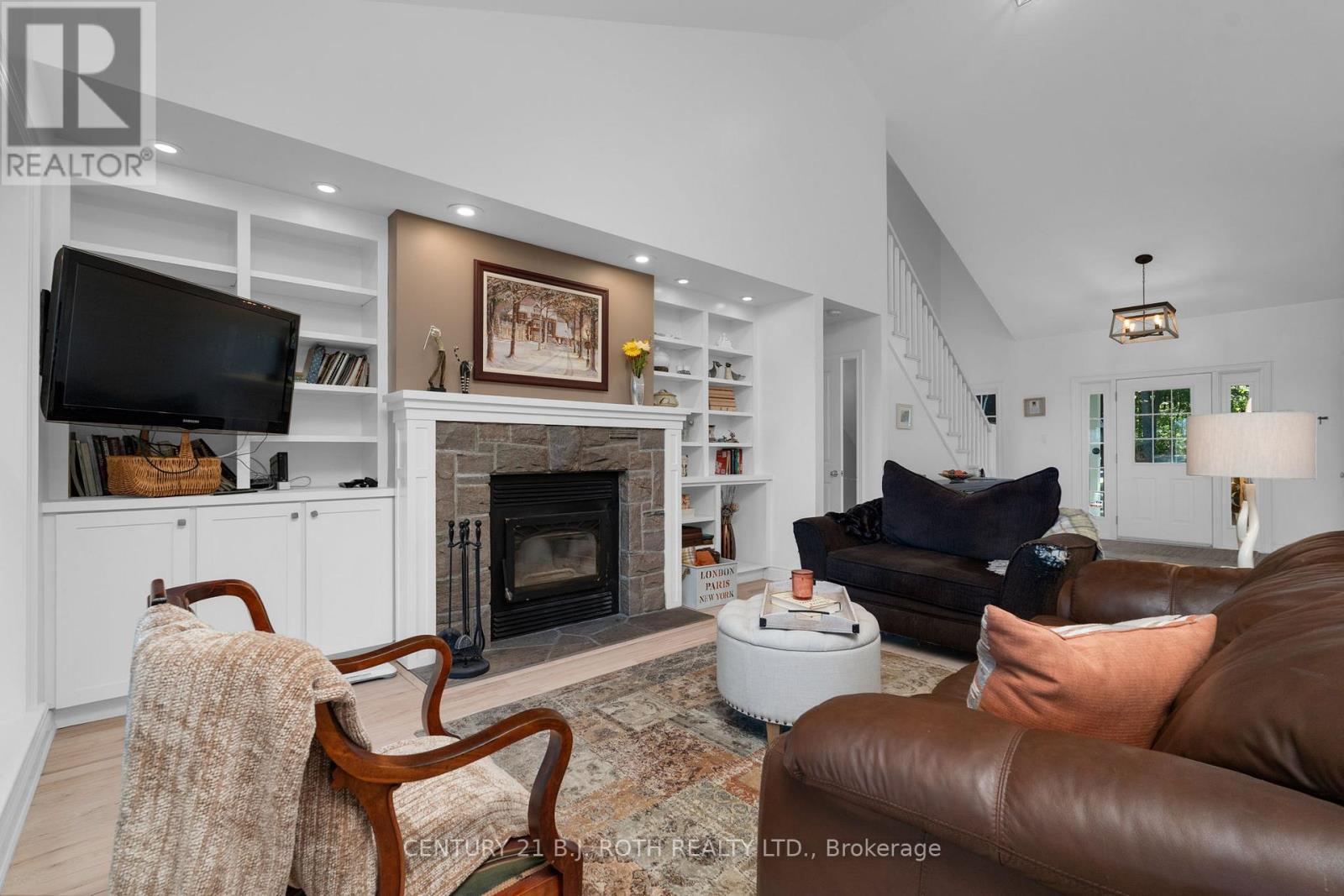 2710 Portage Trail, Springwater, Ontario  L9X 0J3 - Photo 7 - S12558840