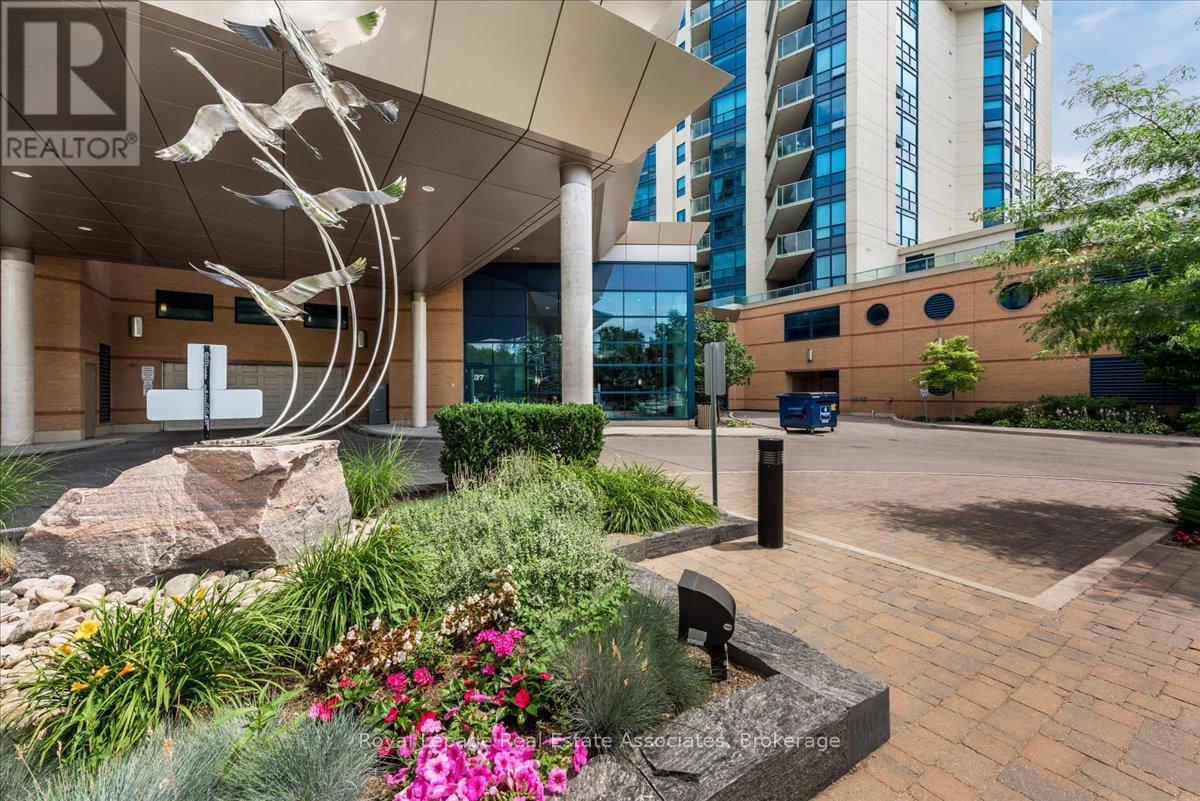 811 - 37 Ellen Street, Barrie, Ontario  L4N 6G2 - Photo 2 - S12558880