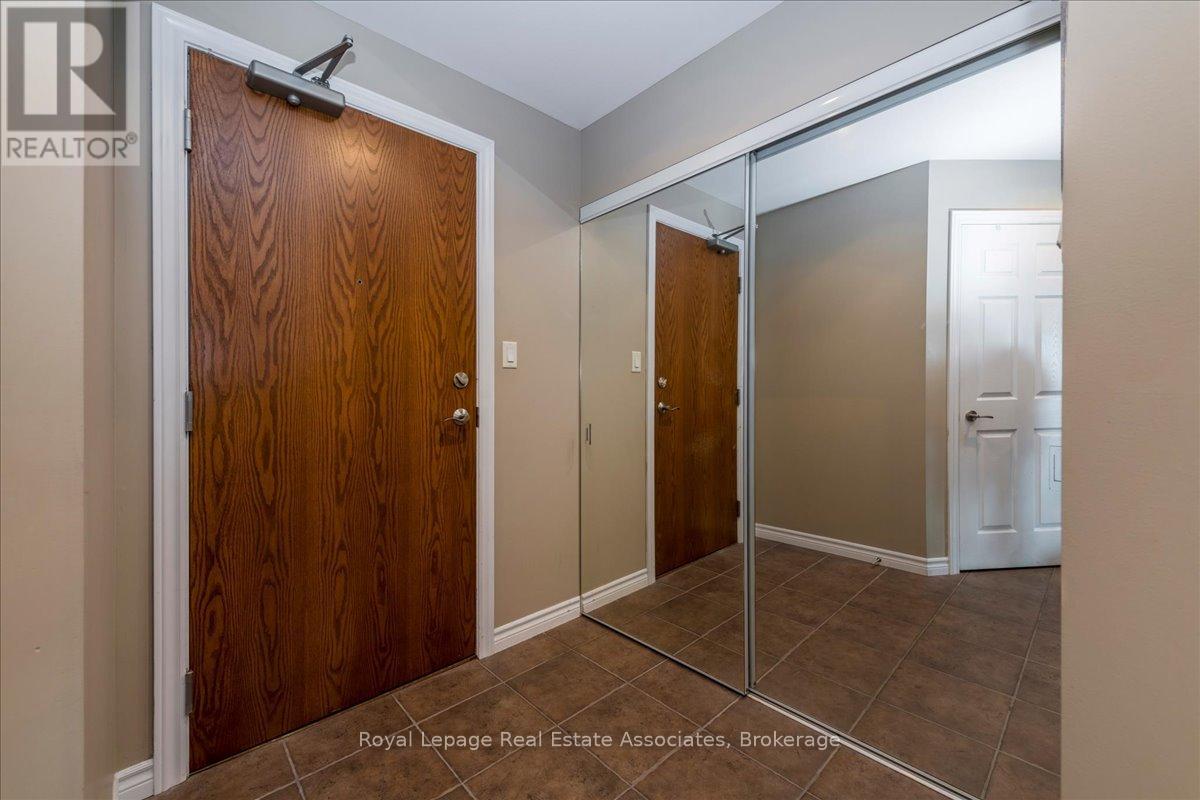 811 - 37 Ellen Street, Barrie, Ontario  L4N 6G2 - Photo 5 - S12558880