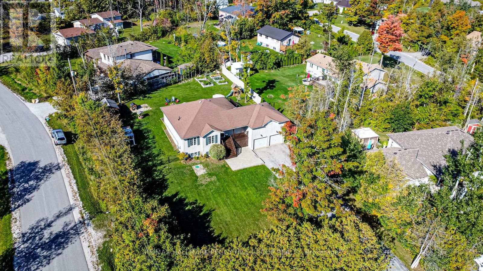 20 Rosemarie Drive, Oro-Medonte, Ontario  L0L 1T0 - Photo 3 - S12558886