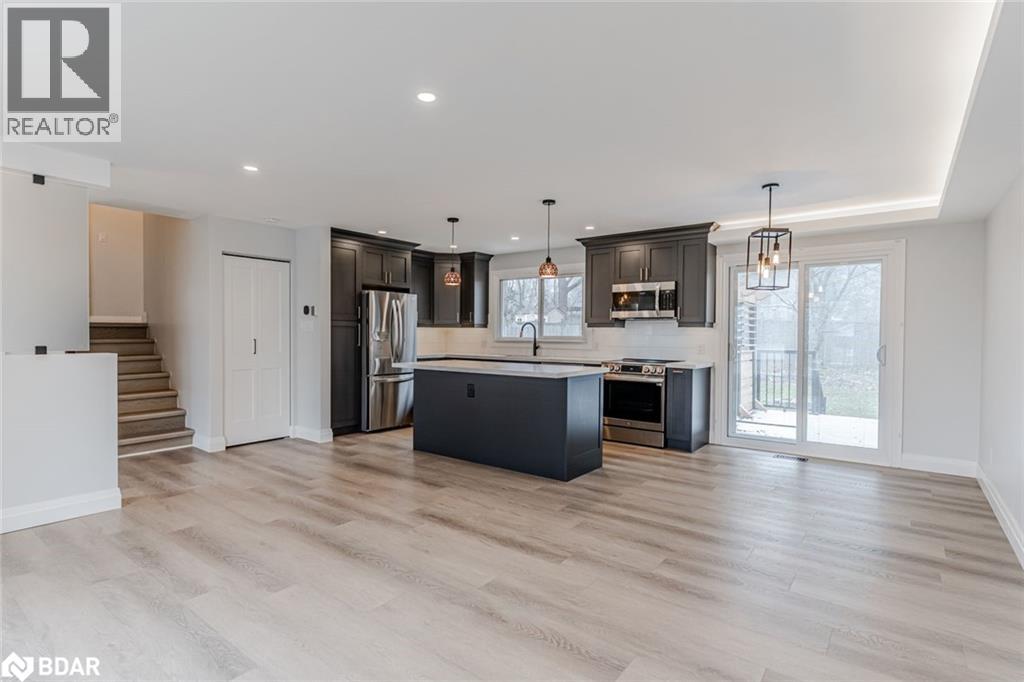 20 Ottaway Avenue Unit# Upper, Barrie, Ontario  L4M 2W7 - Photo 3 - 40779605