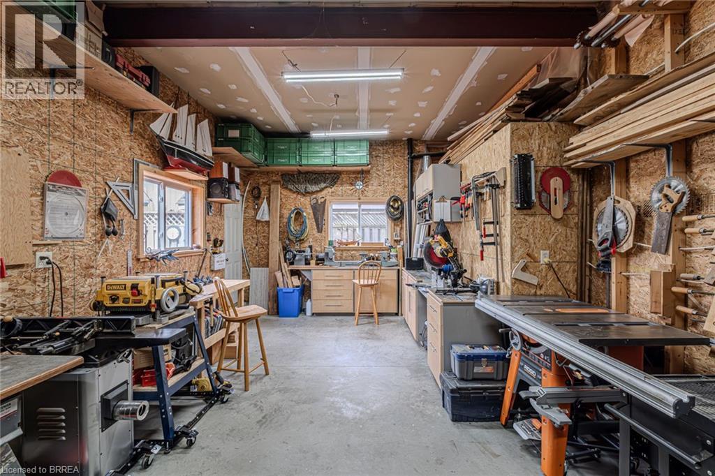 388 Mckellar Street, Strathroy, Ontario  N7G 2Y5 - Photo 41 - 40751846