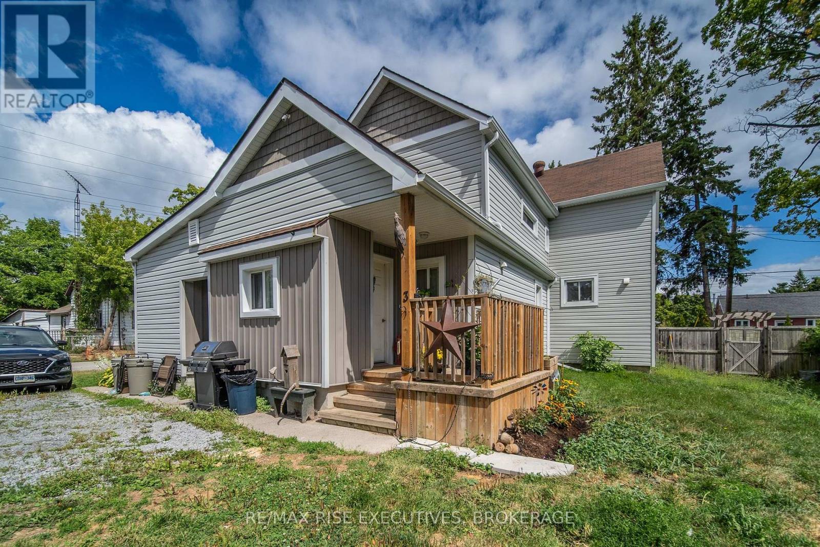 190 Victoria Avenue, Gananoque, Ontario  K7G 2S1 - Photo 12 - X12558938