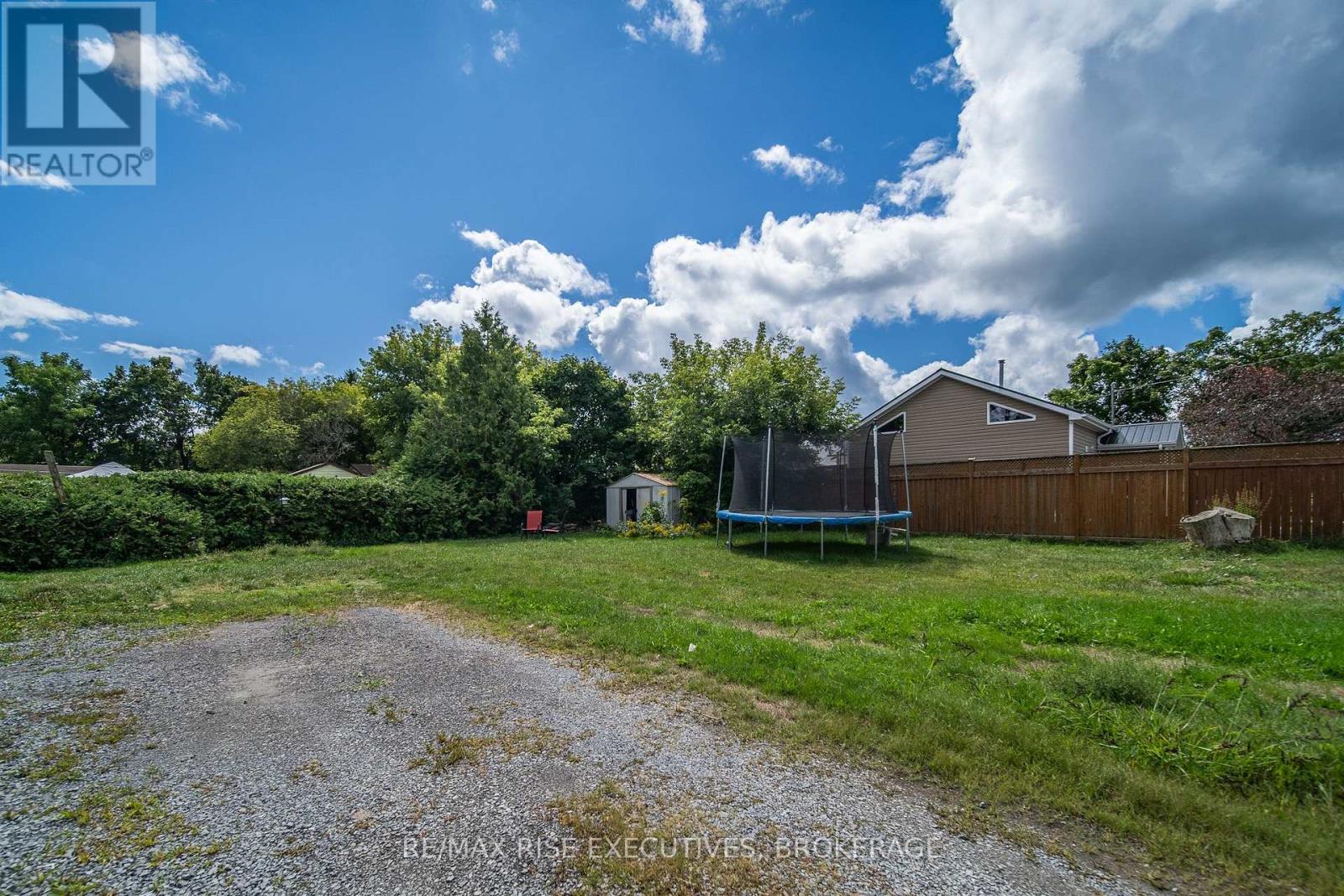 190 Victoria Avenue, Gananoque, Ontario  K7G 2S1 - Photo 19 - X12558938