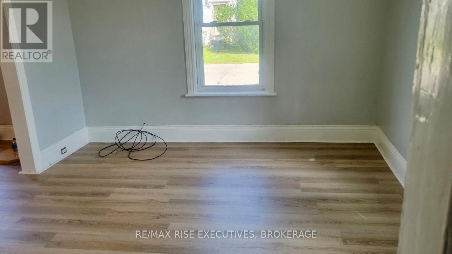 190 Victoria Avenue, Gananoque, Ontario  K7G 2S1 - Photo 7 - X12558938