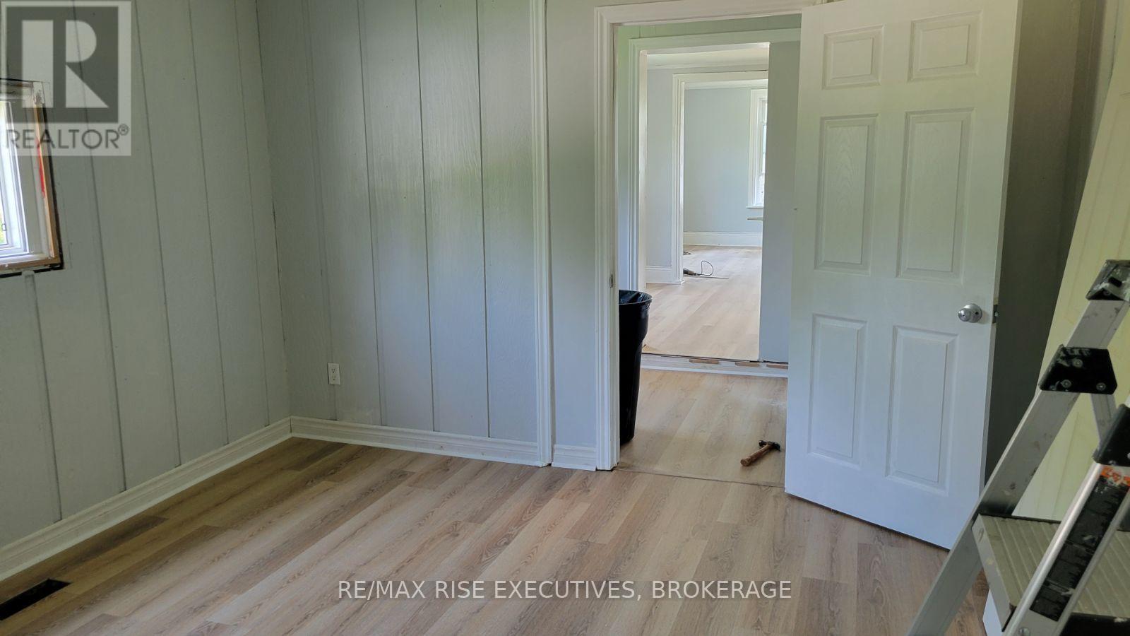 190 Victoria Avenue, Gananoque, Ontario  K7G 2S1 - Photo 9 - X12558938