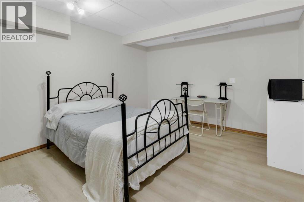 50 Christie Gardens Sw, Calgary, Alberta  T3H 3B5 - Photo 29 - A2266859