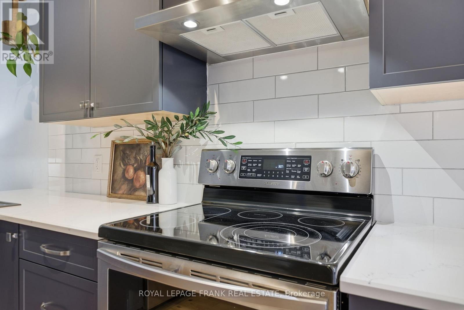 18 Deacon Crescent, Kawartha Lakes, Ontario  K9V 0L4 - Photo 12 - X12558984