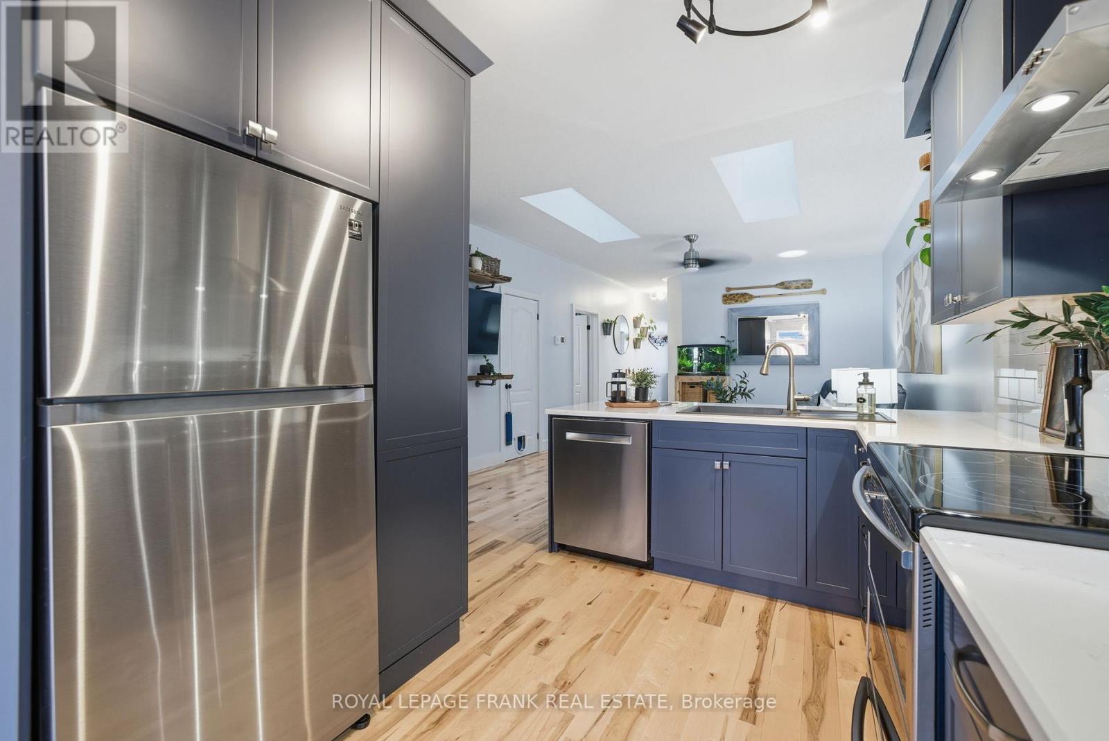 18 Deacon Crescent, Kawartha Lakes, Ontario  K9V 0L4 - Photo 13 - X12558984