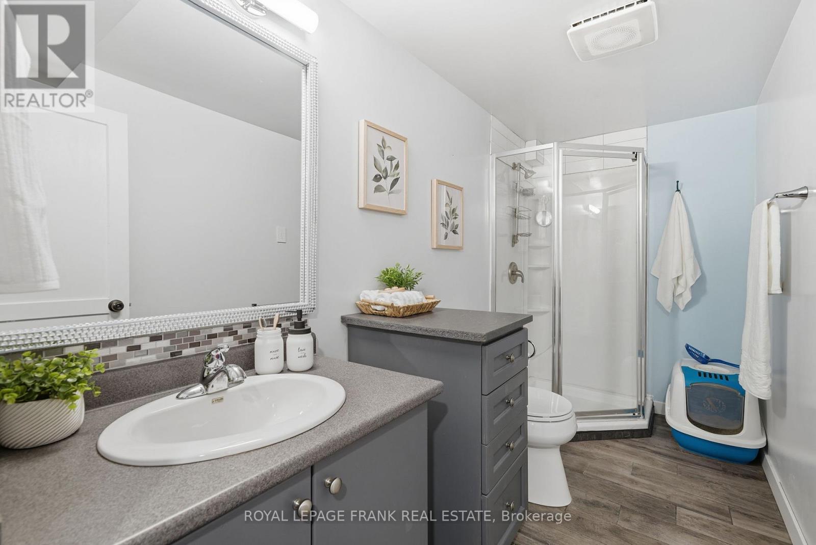 18 Deacon Crescent, Kawartha Lakes, Ontario  K9V 0L4 - Photo 33 - X12558984