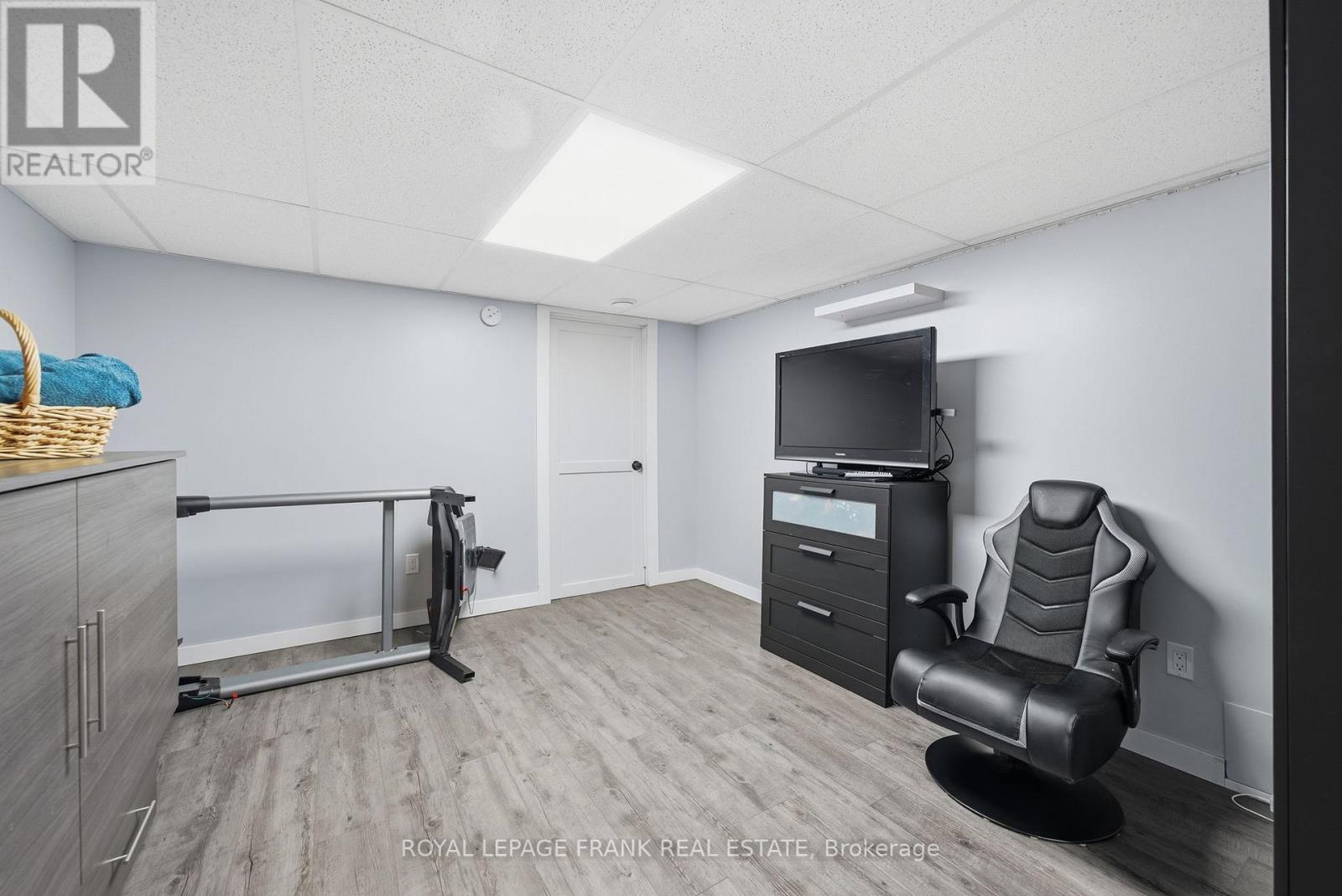 18 Deacon Crescent, Kawartha Lakes, Ontario  K9V 0L4 - Photo 34 - X12558984