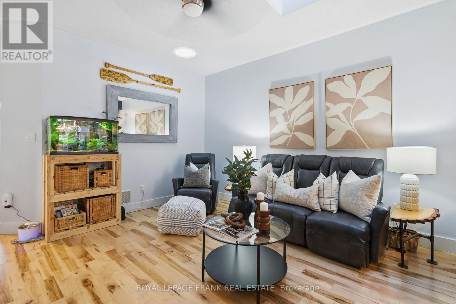 18 Deacon Crescent, Kawartha Lakes, Ontario  K9V 0L4 - Photo 6 - X12558984