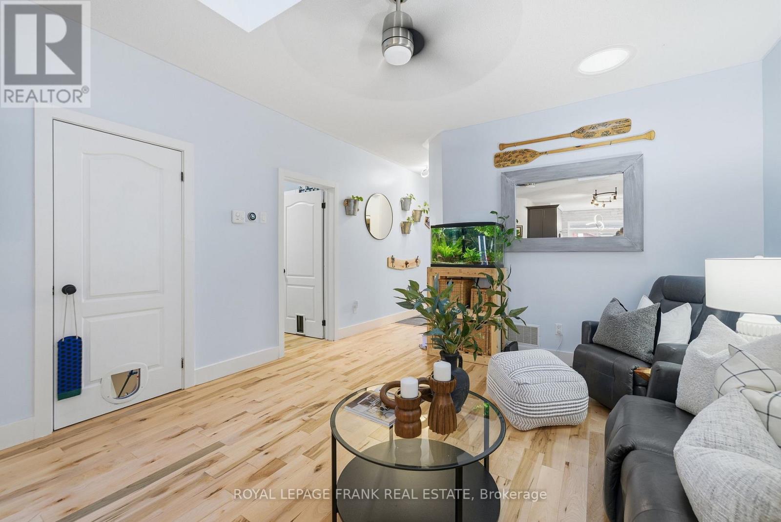 18 Deacon Crescent, Kawartha Lakes, Ontario  K9V 0L4 - Photo 7 - X12558984