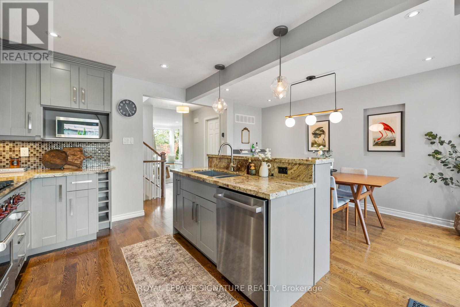 27 Beechwood Drive, Toronto, Ontario  M4K 3H7 - Photo 19 - E12558236