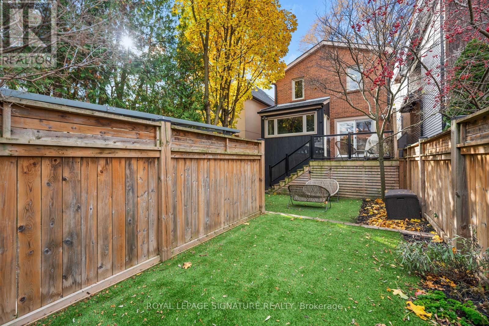 27 Beechwood Drive, Toronto, Ontario  M4K 3H7 - Photo 44 - E12558236