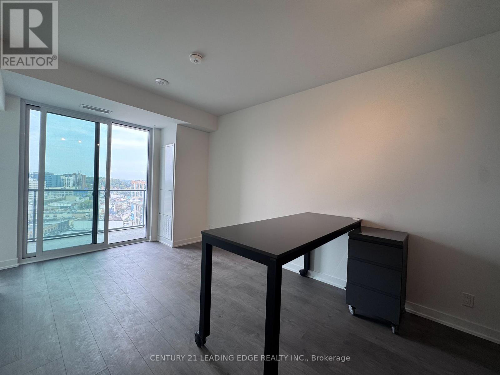 1606 - 39 Mary Street, Barrie, Ontario  L4N 1S9 - Photo 9 - S12555208