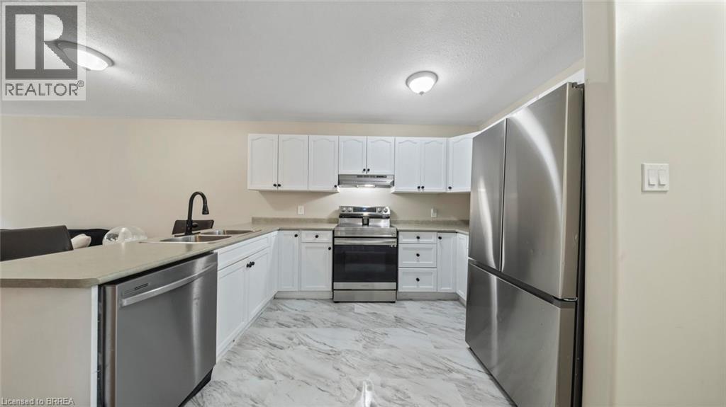 124 Marlborough Street, Brantford, Ontario  N3S 7Y2 - Photo 14 - 40772384