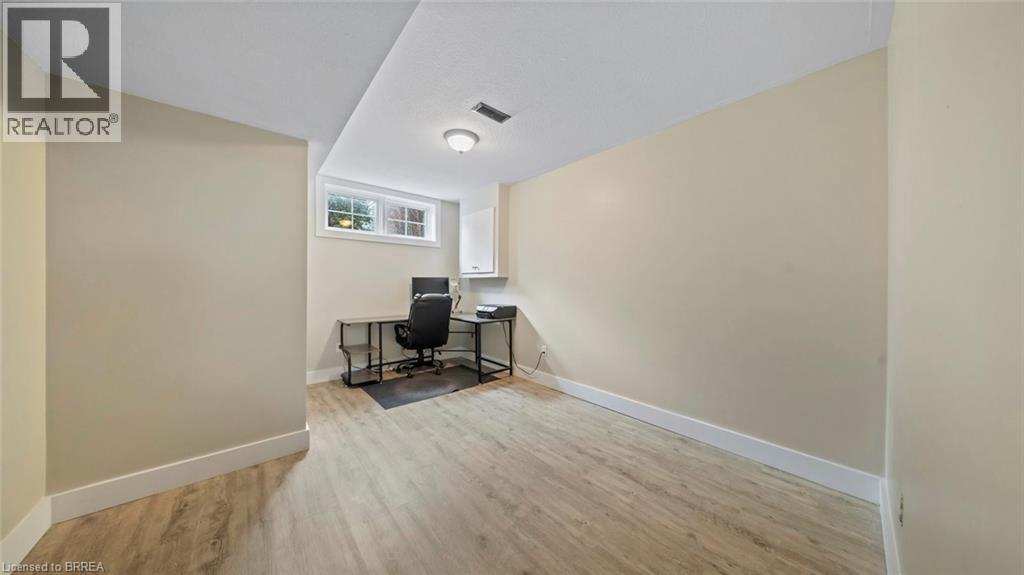 124 Marlborough Street, Brantford, Ontario  N3S 7Y2 - Photo 23 - 40772384