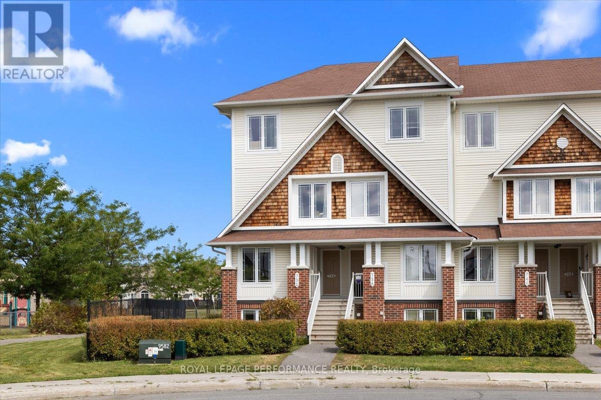 732 Lakeridge Drive, Ottawa, Ontario  K4A 0N5 - Photo 2 - X12558902