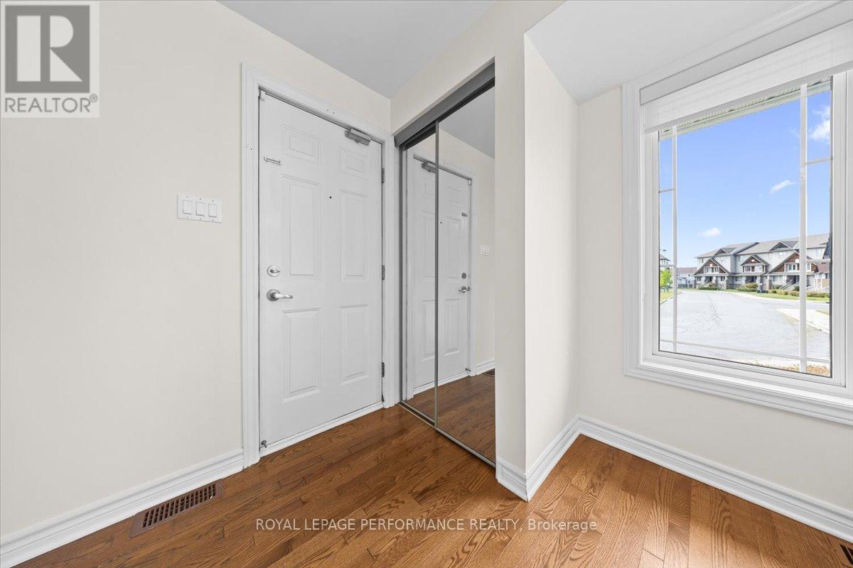 732 Lakeridge Drive, Ottawa, Ontario  K4A 0N5 - Photo 5 - X12558902