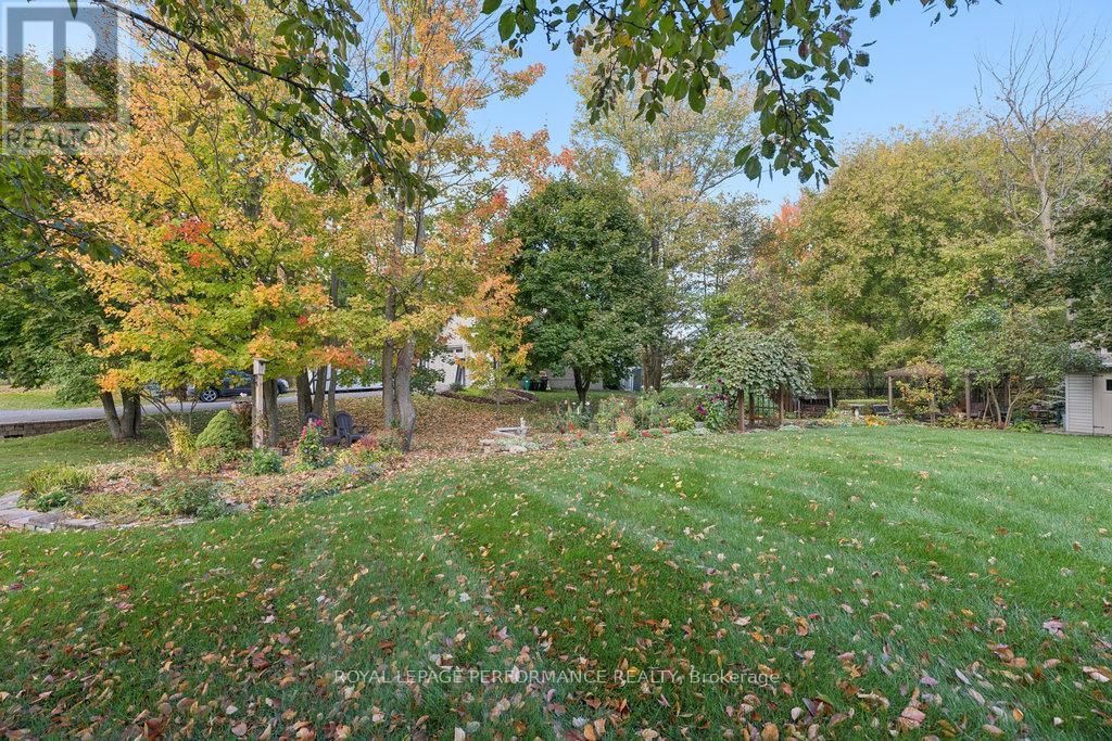 7051 Donwel Drive, Ottawa, Ontario  K4P 1M7 - Photo 39 - X12558946
