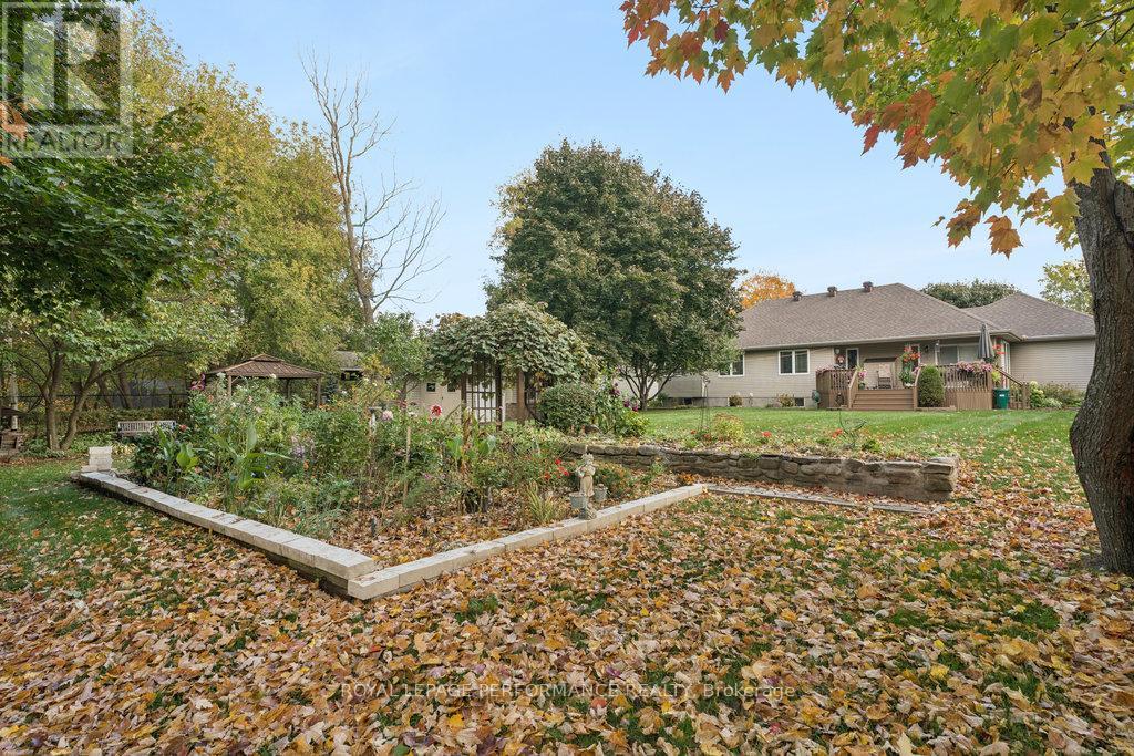 7051 Donwel Drive, Ottawa, Ontario  K4P 1M7 - Photo 41 - X12558946