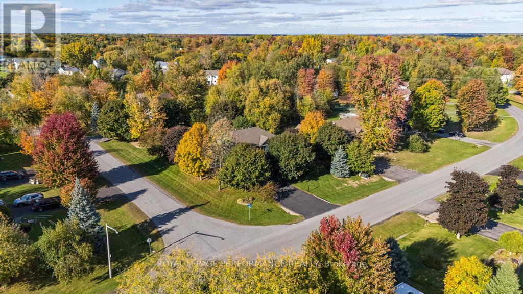 7051 Donwel Drive, Ottawa, Ontario  K4P 1M7 - Photo 45 - X12558946