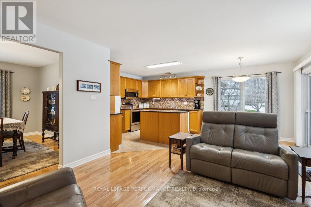 7051 Donwel Drive, Ottawa, Ontario  K4P 1M7 - Photo 7 - X12558946