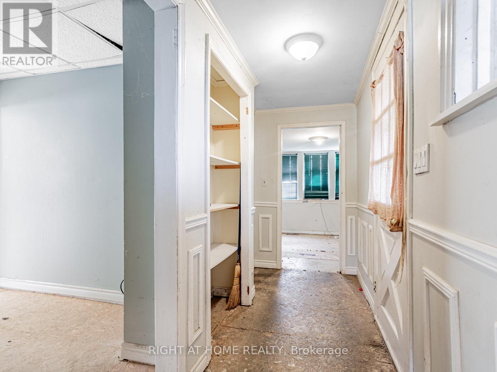 936 First Street, Mississauga, Ontario  L5E 1A8 - Photo 16 - W12558662