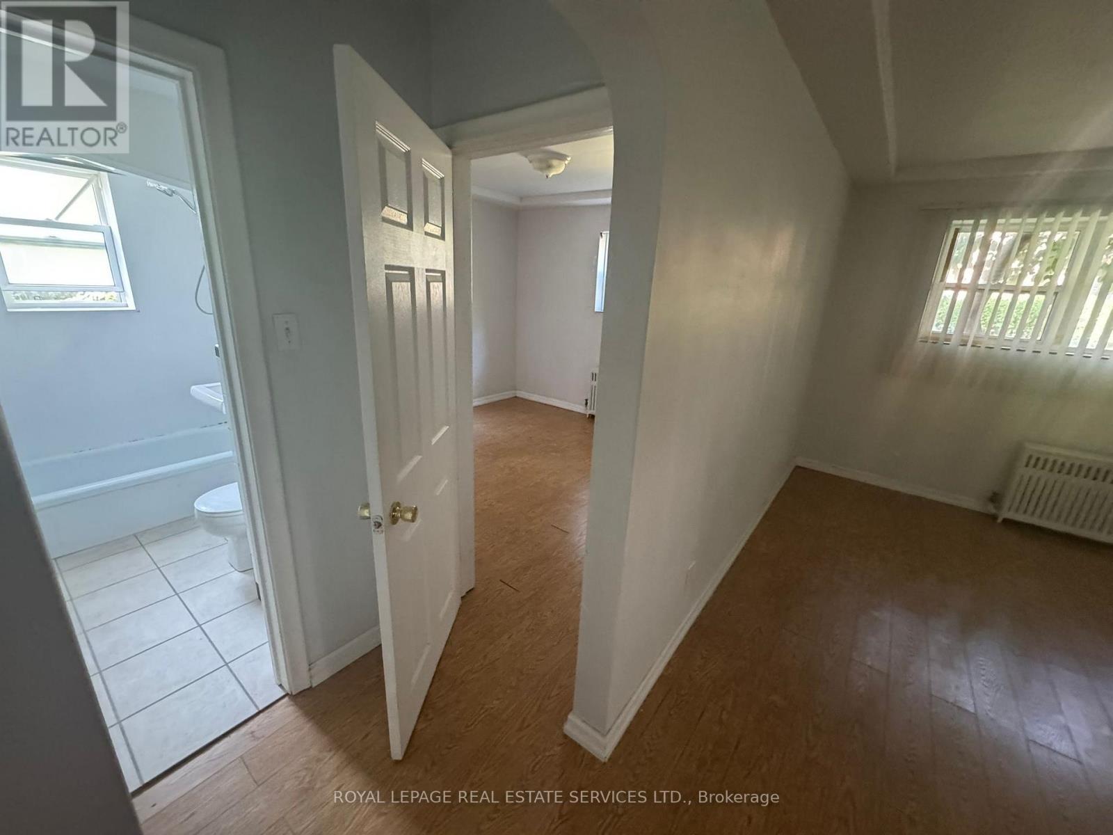 101 - 55a Long Branch Avenue, Toronto, Ontario  M8W 3J1 - Photo 3 - W12558710