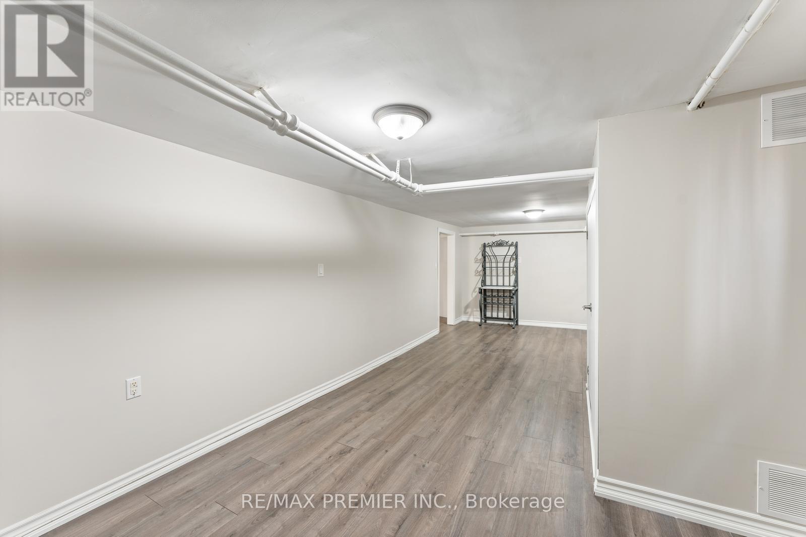 1013 Briar Hill Avenue, Toronto, Ontario  M6B 1M6 - Photo 30 - W12558712