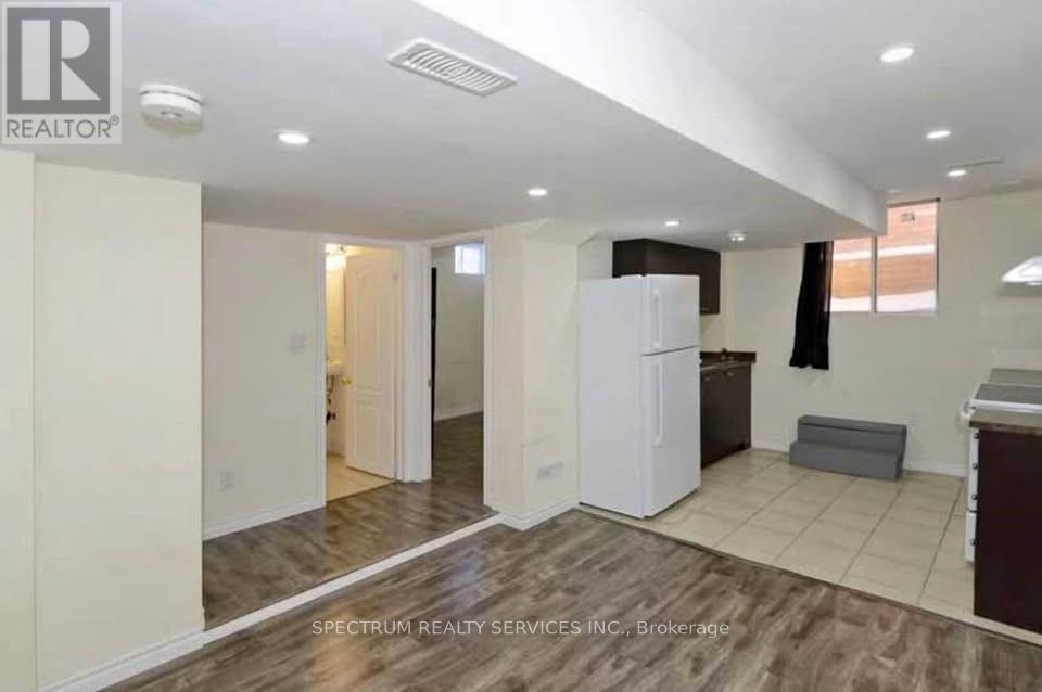 109 George Robinson Drive, Brampton, Ontario  L6Y 0Z8 - Photo 2 - W12558736