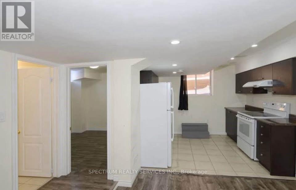 109 George Robinson Drive, Brampton, Ontario  L6Y 0Z8 - Photo 3 - W12558736