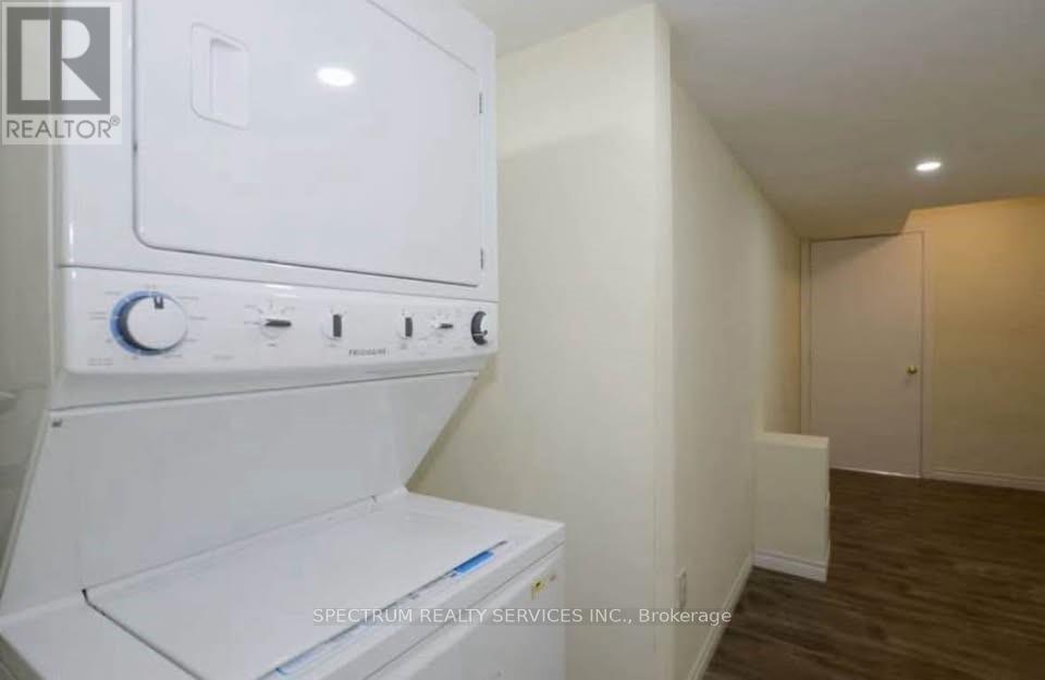 109 George Robinson Drive, Brampton, Ontario  L6Y 0Z8 - Photo 4 - W12558736