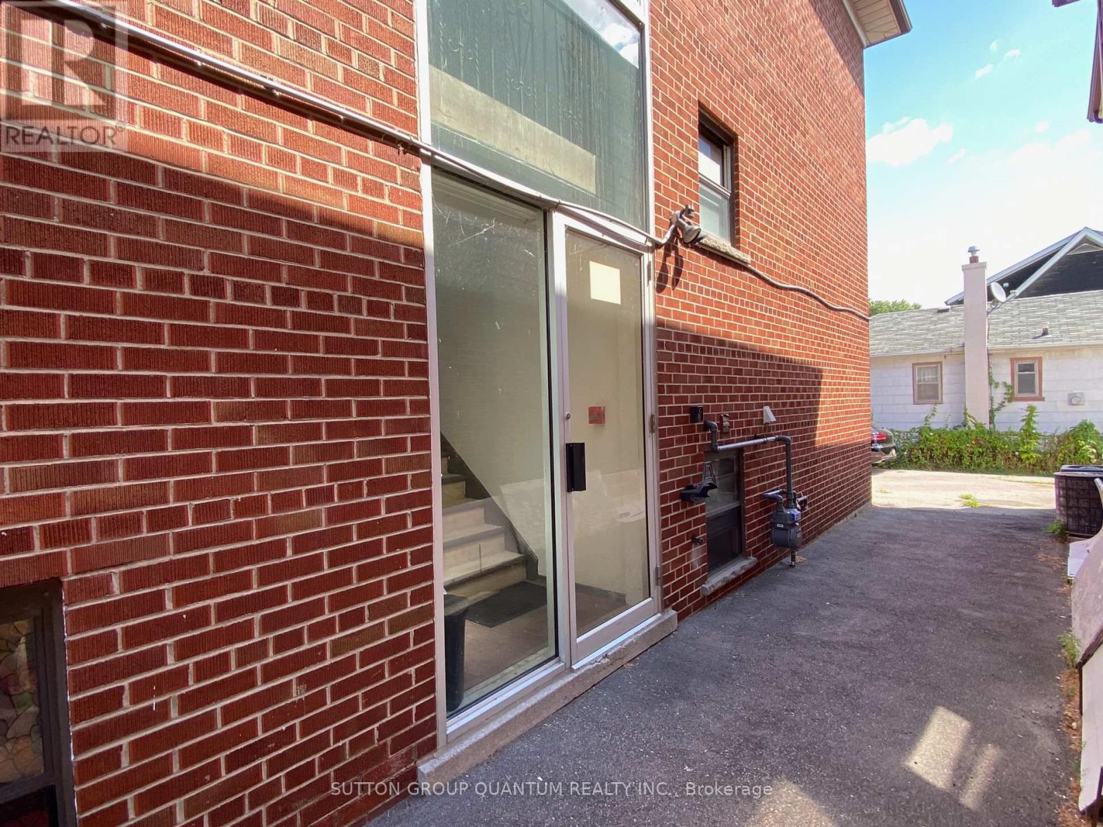 5 - 25a Milton Street, Toronto, Ontario  M8Y 2X7 - Photo 3 - W12558832