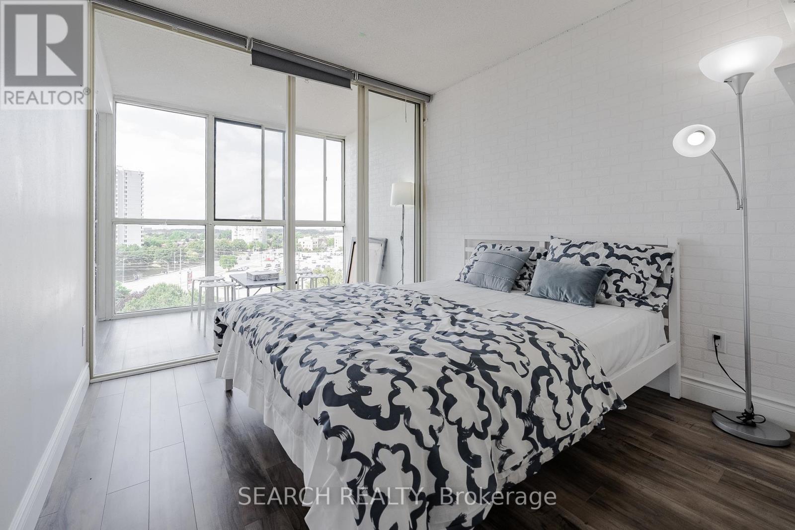 906 - 1360 Rathburn Road E, Mississauga, Ontario  L4W 4H4 - Photo 21 - W12558846