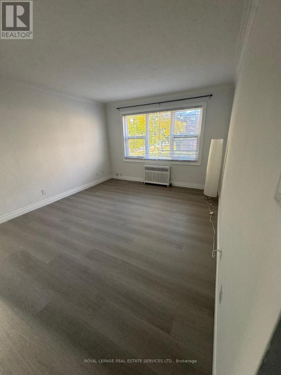 201 - 55a Long Branch Avenue W, Toronto, Ontario  M8W 3J1 - Photo 4 - W12558854