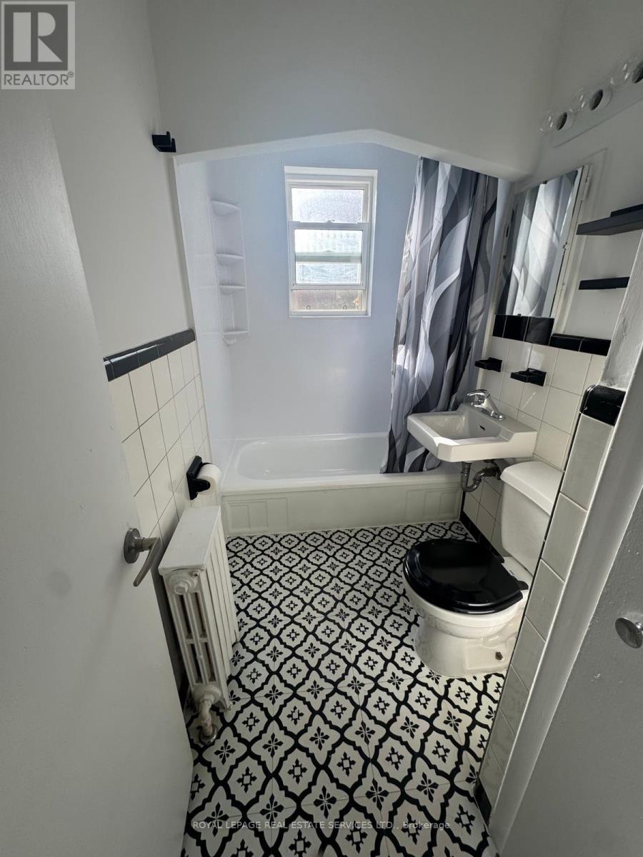 201 - 55a Long Branch Avenue W, Toronto, Ontario  M8W 3J1 - Photo 8 - W12558854