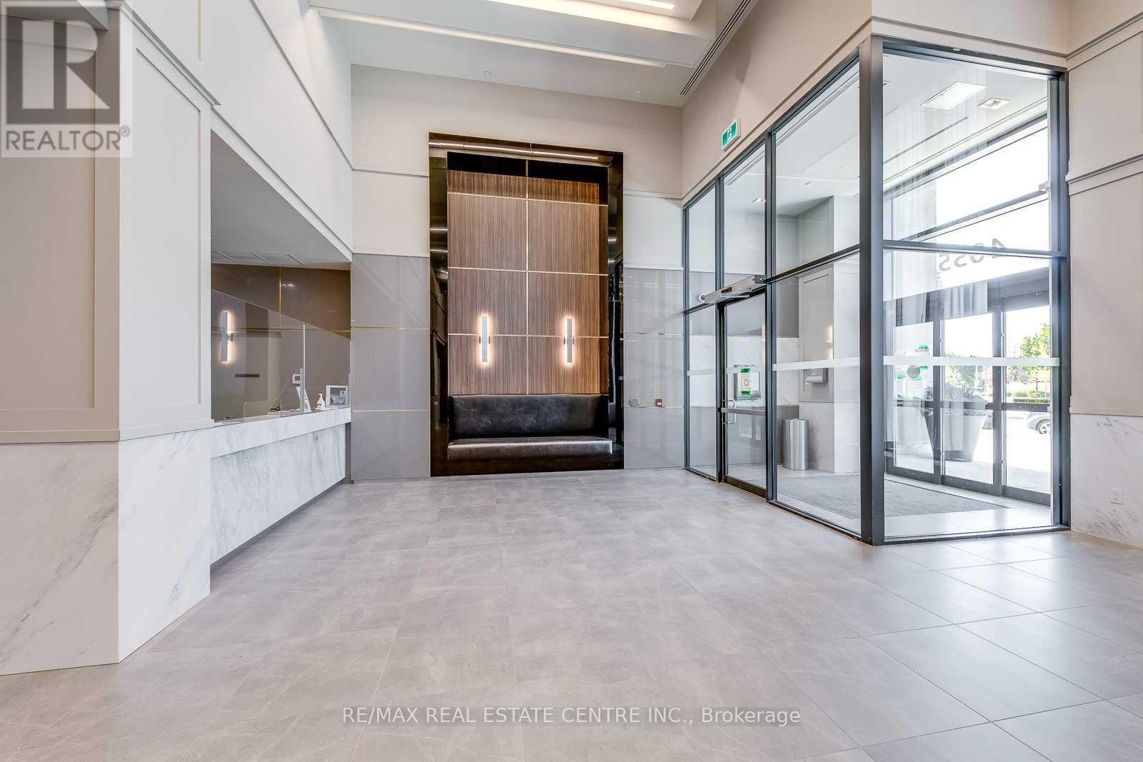 427 - 4055 Parkside Village Drive, Mississauga, Ontario  L5B 0K8 - Photo 4 - W12558870