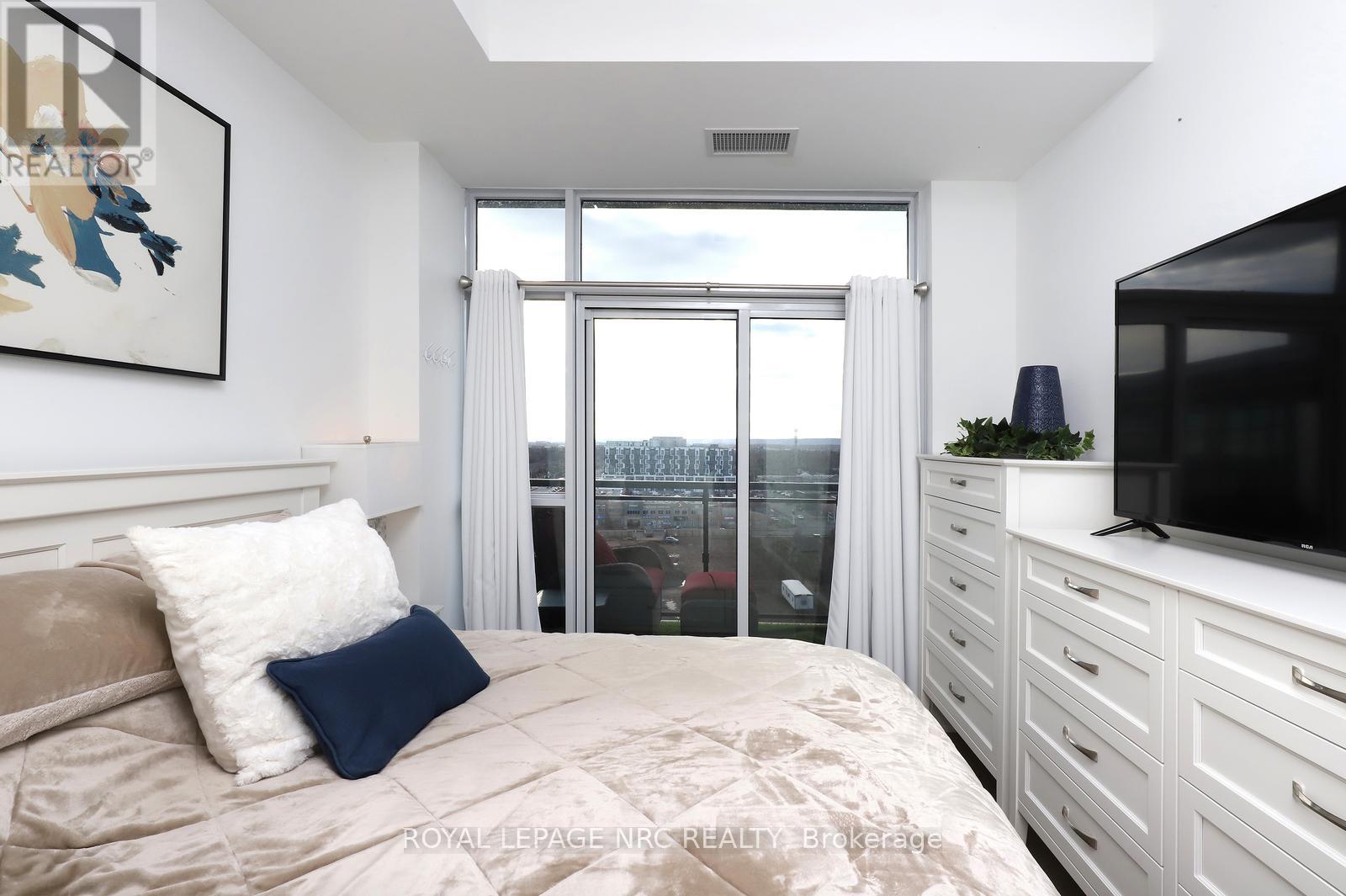 Ph02 - 405 Dundas Street W, Oakville, Ontario  L6M 5P9 - Photo 18 - W12558872