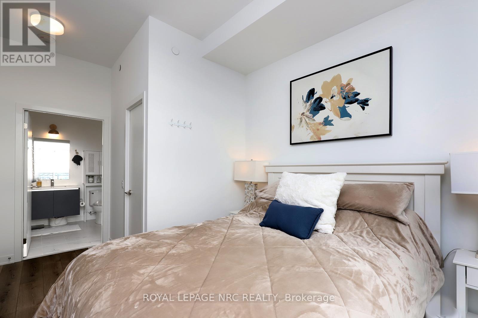 Ph02 - 405 Dundas Street W, Oakville, Ontario  L6M 5P9 - Photo 19 - W12558872