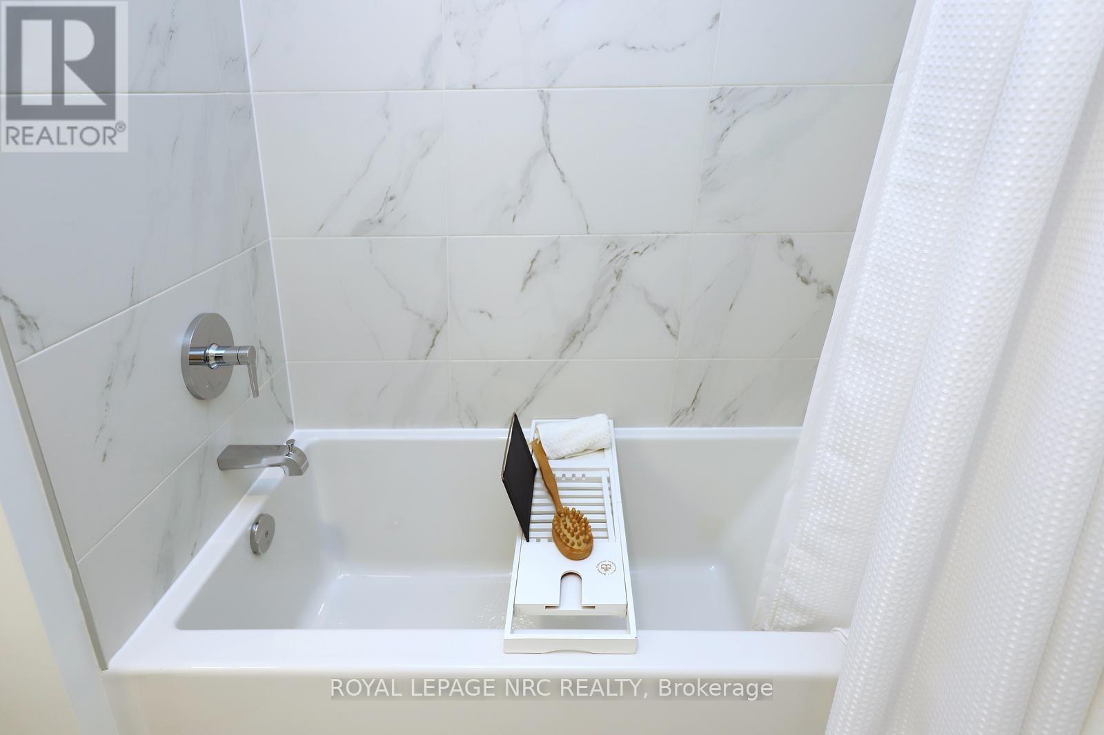 Ph02 - 405 Dundas Street W, Oakville, Ontario  L6M 5P9 - Photo 24 - W12558872