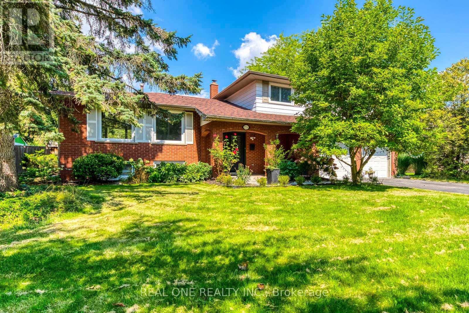 2231 ALL SAINTS CRESCENT, Oakville, Ontario