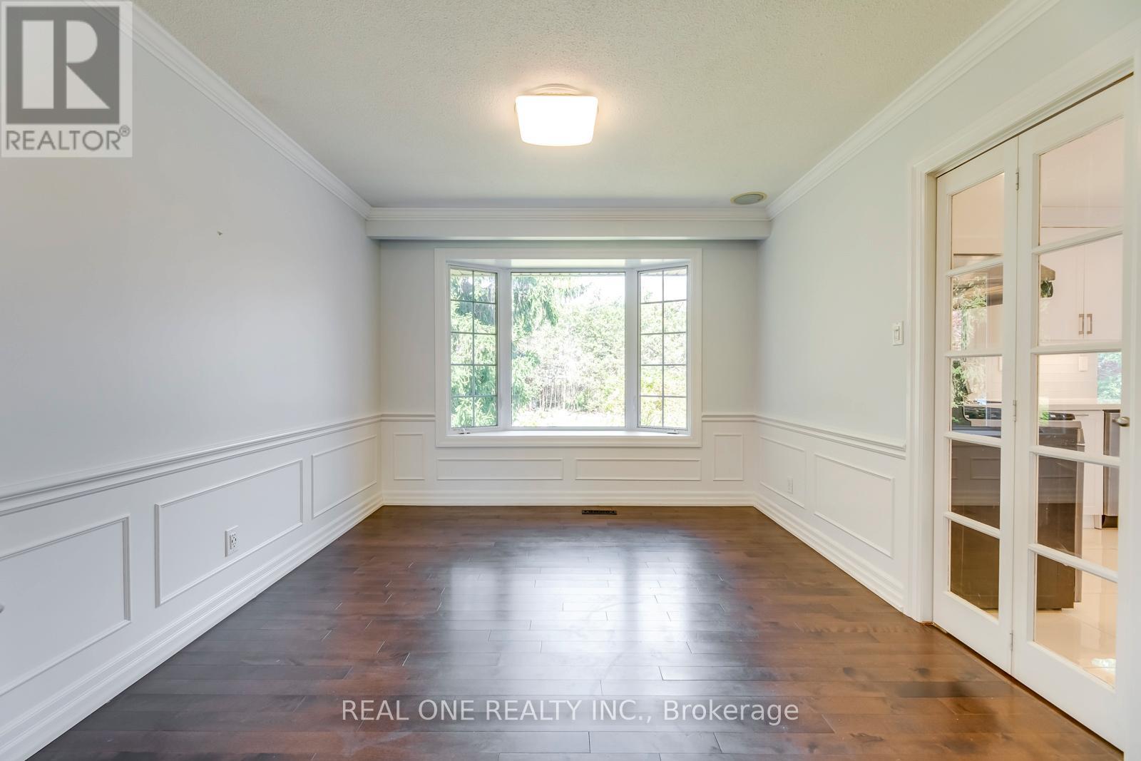 2231 All Saints Crescent, Oakville, Ontario  L6J 5N1 - Photo 11 - W12558898